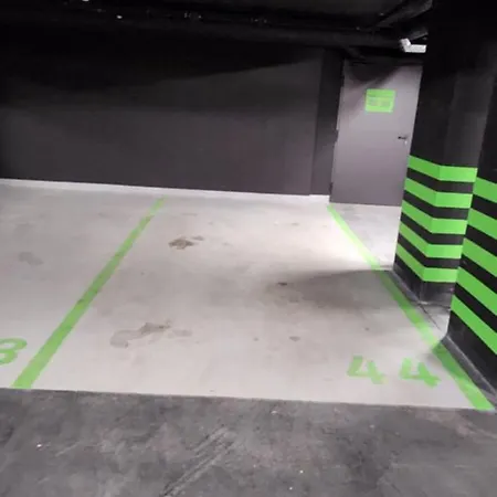 Luxury Apartments, Self Check In 24 H & Free Parking アパート クラクフ