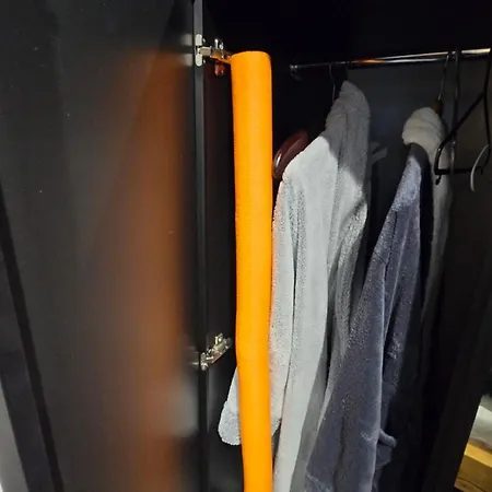 アパート Luxury Apartments, Self Check In 24 H & Free Parking *