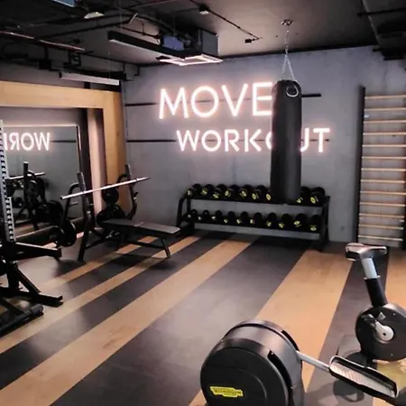 Luxury Apartments, Pool & Gym & Sauna & Self Check In 24 H & Free Parking *
