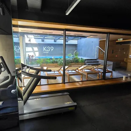 Luxury Apartments, Pool & Gym & Sauna & Self Check In 24 H & Free Parking *